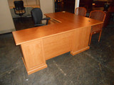 Used Traditional Executive L shape Desk 36'x42'/ Return 24'x48'