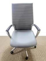 Pre-Owned Mesh Back Task Chair with Black Fabric Seat & Global Conference Chair in Orlando