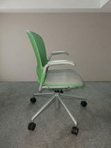Pre-Owned Herman Miller Caper Chair in Orlando