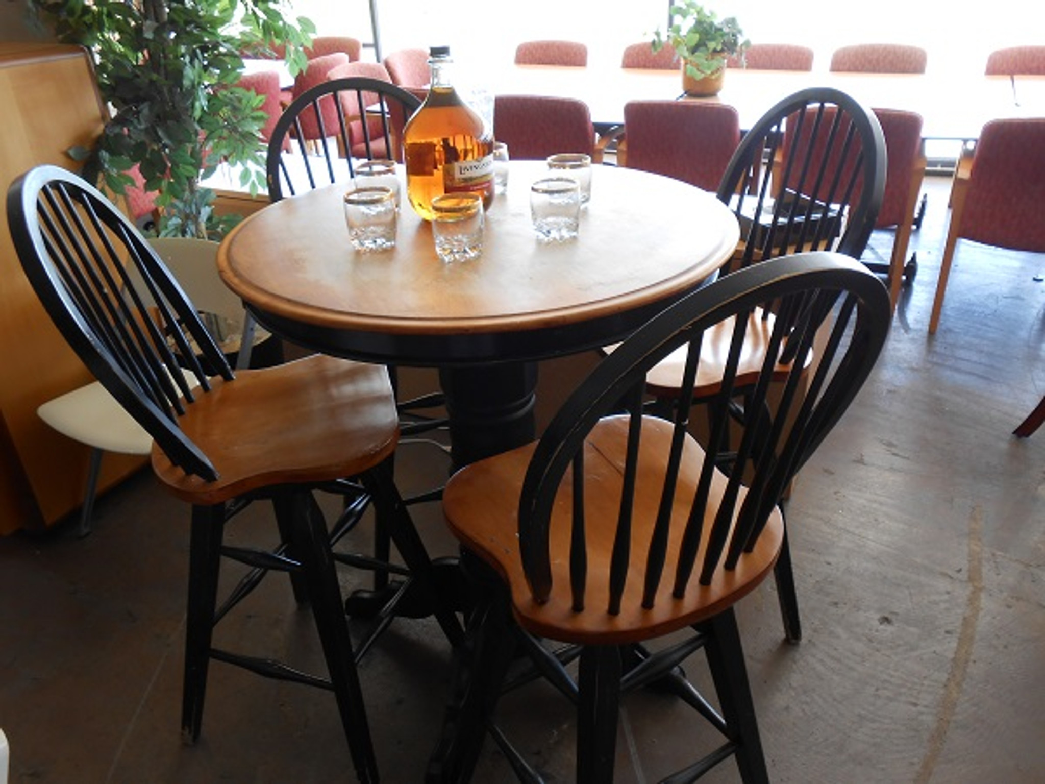 lightweight dining table and chairs