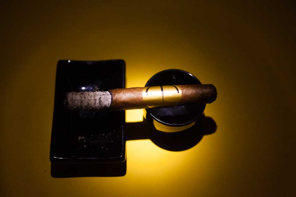 The Wow Rich-Flavoured 46-sized Double Corona Escobar cigar