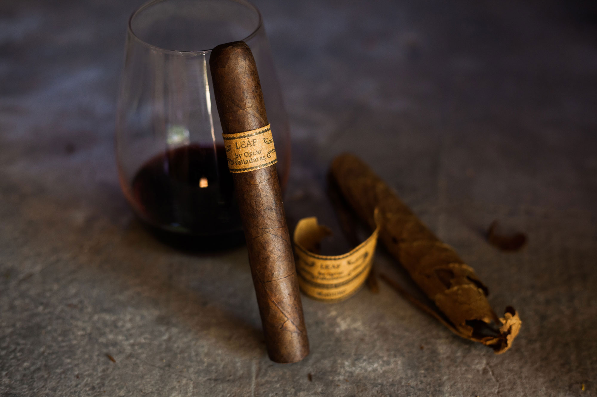 Oscar Valladares Leaf Maduro and Momberg Middelvlei 2007 Red Blend pairing.