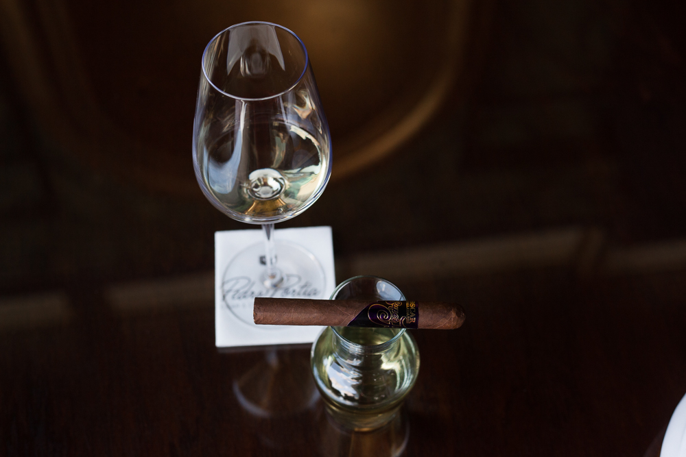 ​Oscar Valladares Super Fly Super Cigar and Herdade Mariana Wines