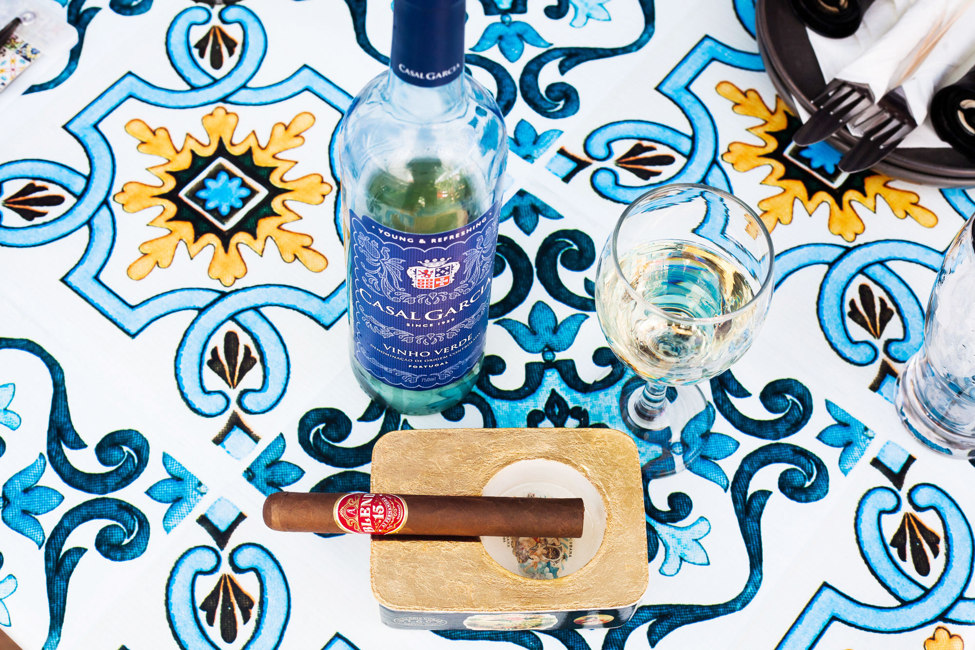 AJ Fernandez Blend 15 cigar paired with Casal Garcia Vinho Verde White Wine