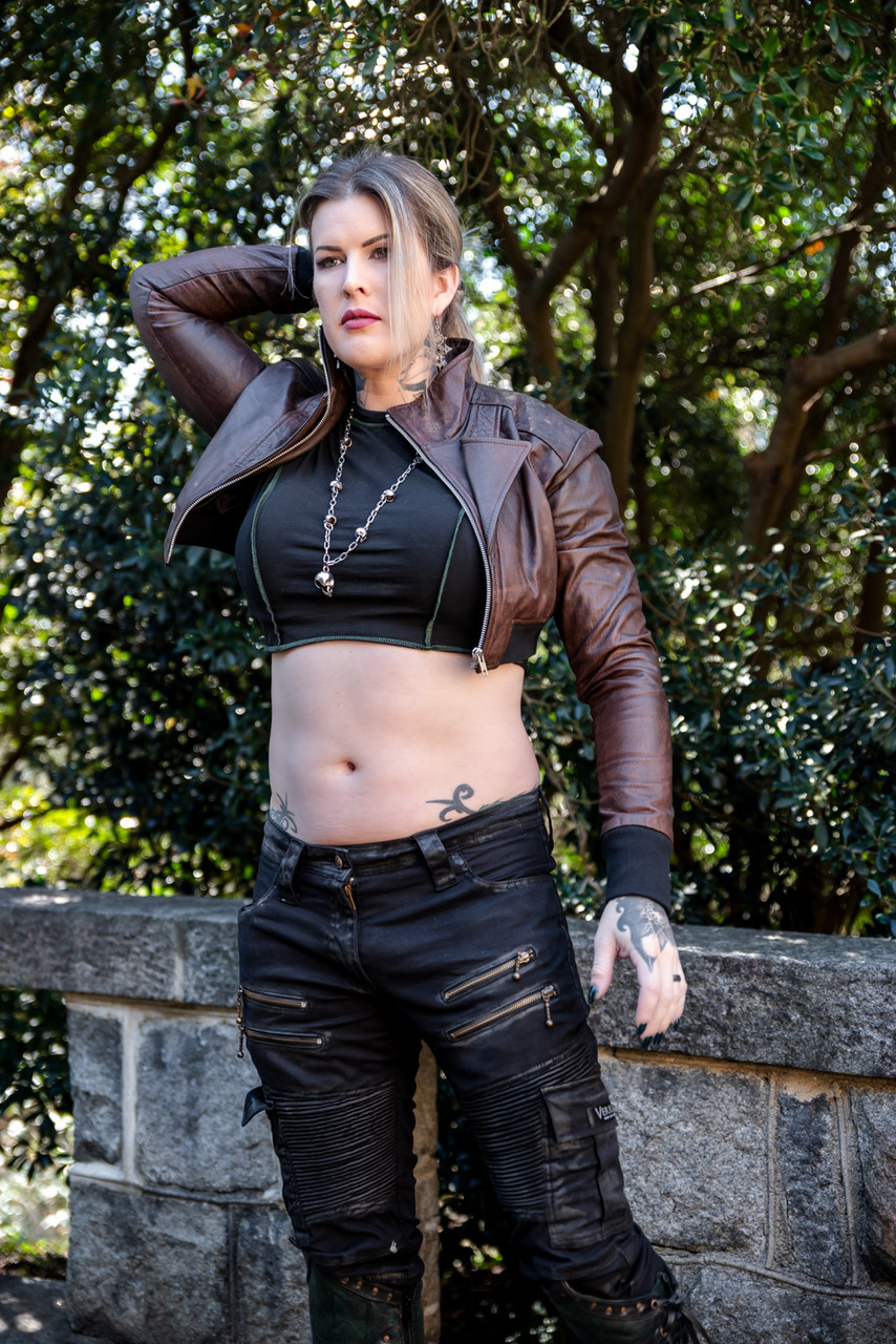 Valiant Leather Crop Jacket - Brown