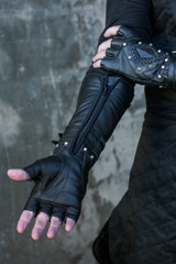 Darkbane Fingerless Gauntlets, Black, Front, Gripping Forearm, Allister