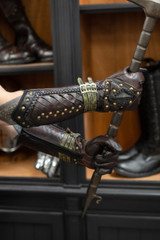 Darkbane Gauntlets - Gloomrot, Size 4