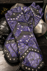 Bramblewood Gauntlets - Nightshade, Size 7