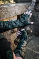 Bramblewood Gauntlets - Dragonseye, Size 7