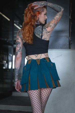 Vanguard Hybrid Mini Cargo Kilt - 15" - Blue + Gold - Women's Size 3X Vanguard Hybrid Mini Cargo Kilt - 15" - Blue + Gold - Women's Size 3X