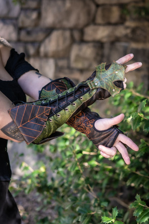 Heartseeker Gauntlets