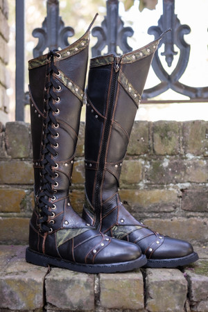 Bramblewood Boots - Gloomrot - Men's 8