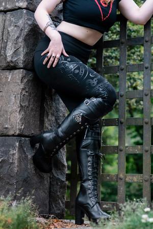 Elderwood Glyph Leggings - Medium