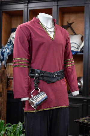 Honorbound Tunic - Giantsblood - XS