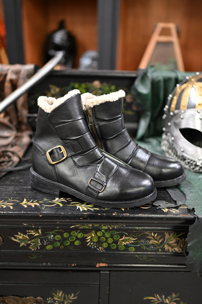 Sherpa Lined, Ayyawear Sample - Classic Black - Size Women's 7