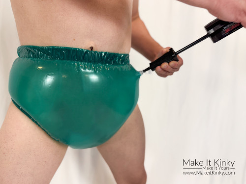 PA111.GRT6.S-size.model-is-5foot-7in-180lbs.JPG