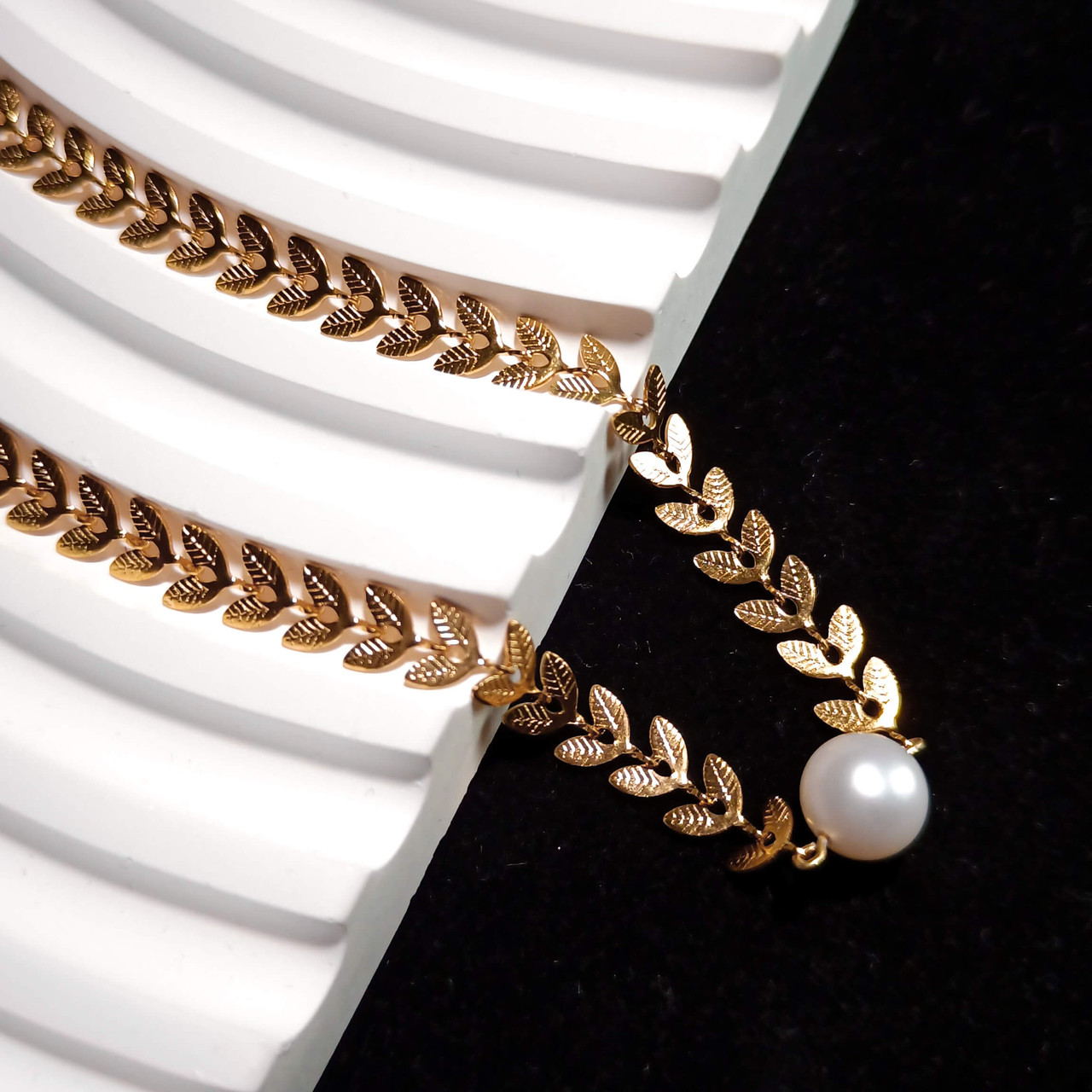 Collier Fine Maille Avec Perles Rondes - Plaqué Or Jaune - Alliage - Occasion