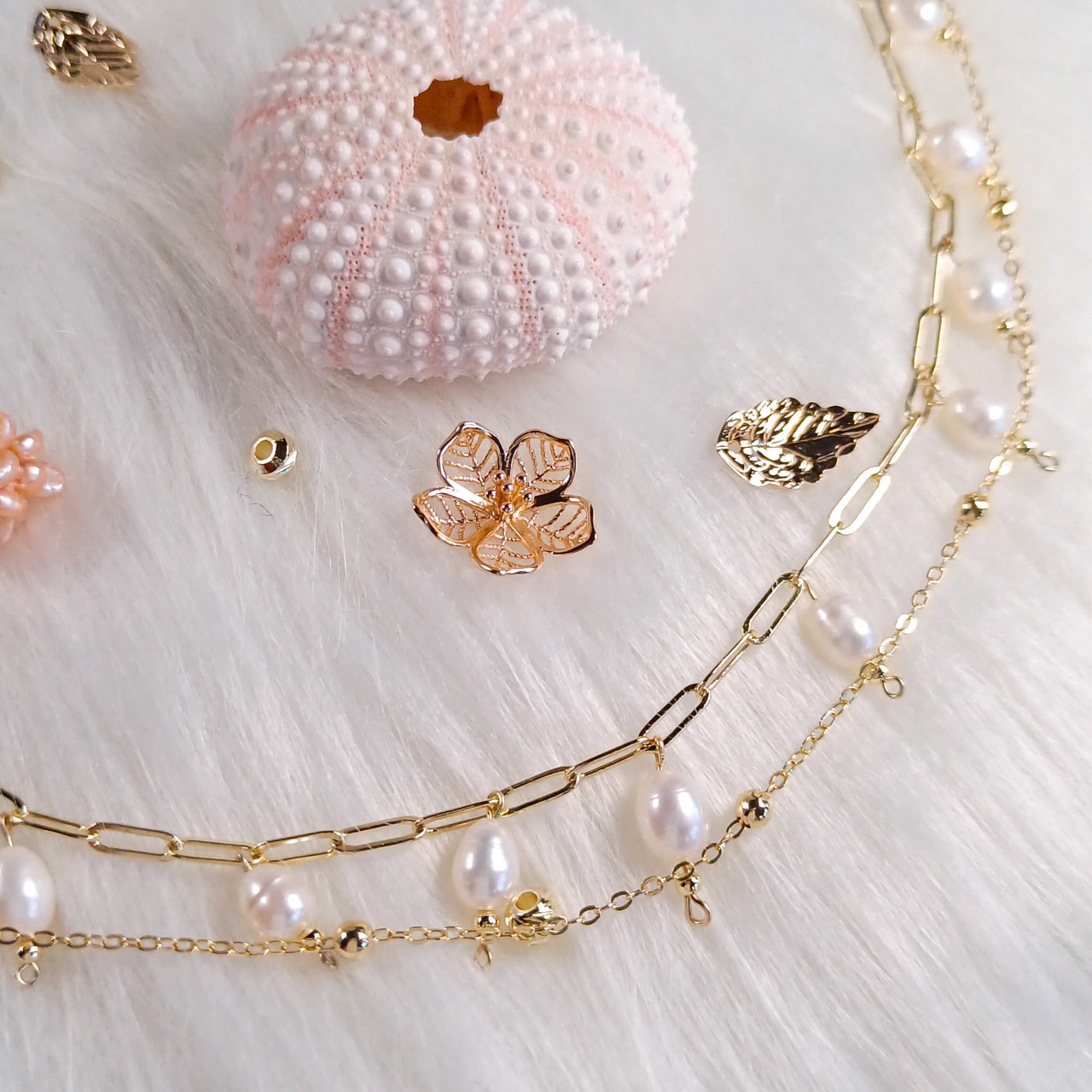 Ancien Collier Ethnique Multirang En Perles De Corail - Occasion En Bon état