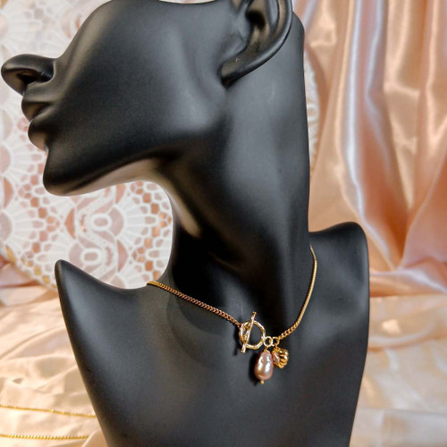 collier fermoir à bascule bambou perle baroque violette coquillage zircon design chic placage or