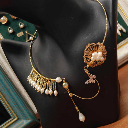 ​Collier Ras du Cou rigide "Fleur d'Orfèvre" – Perles d'Eau Douce & Fermoir Magnétique