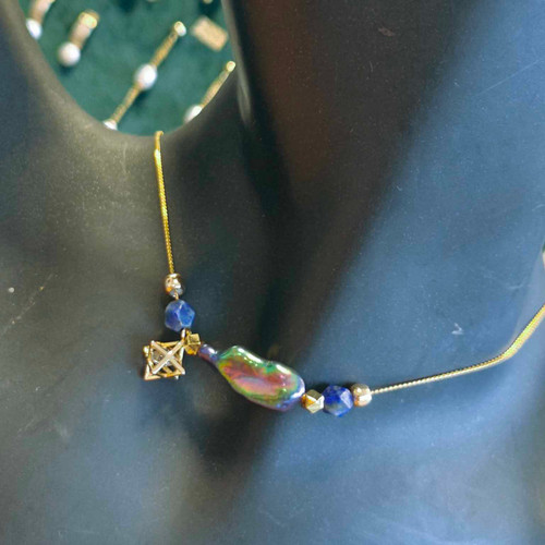 Collier Ras du Cou Modulable "Bleu Nuit" – Perle Noire & Lapis-Lazuli