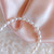 bracelet classique avec perles d'eau douce en forme de riz et fermoir à ressort lobster plaqué or