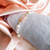 bracelet éclat de romance - perles baroques - Flexy 7 - billes plaquées or - pendentif nacre - fermoir homard - chaînette ajustable