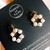 Guirlande Élégante, boucles d'oreilles créoles, perles, mini-billes dorées, modèle twist, plaqué or