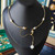 Choker "Ligne d'Or" – Collier Architectural en Acier à Mémoire, Perles et Fermoir Magnétique