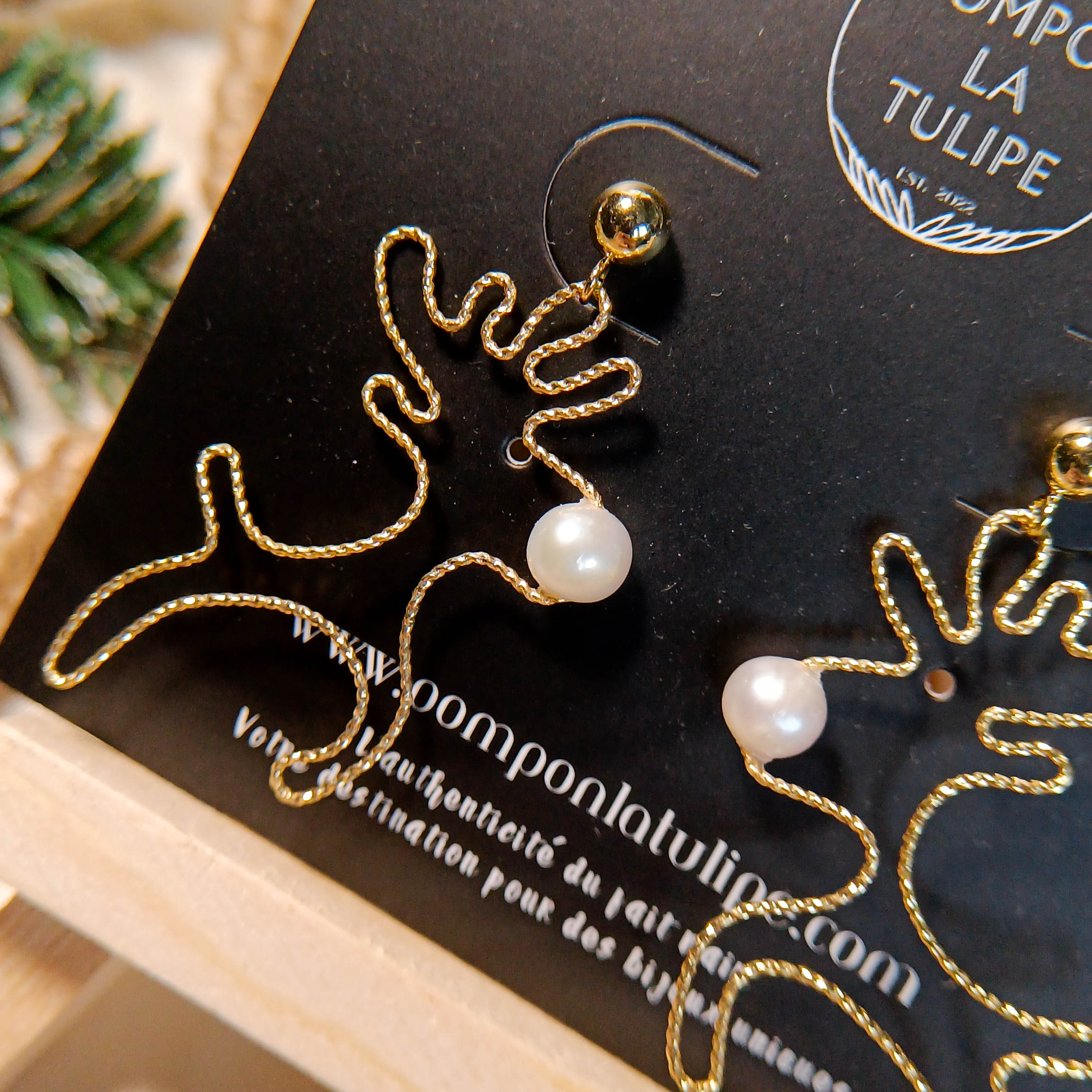 Boucles d'Oreilles Magiques de Noël - Cerf en Plaqué Or avec Perles