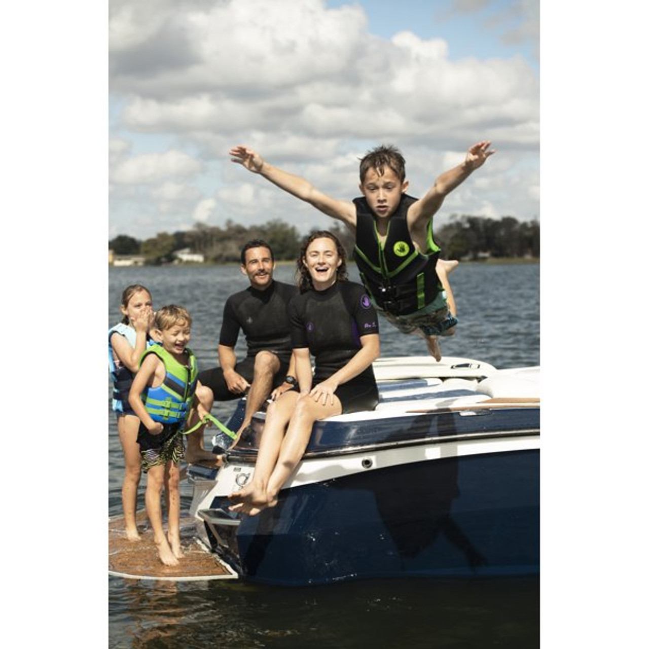Body Glove Pro 3 wetsuit, back zip wetsuit black, 3/2mm wetsuit, Quadra Flex neoprene wetsuit, multiwatersports wetsuit, flexible spring suit wetsuit, Fairskin neoprene panels, superflex kneepad wetsuit, anatomical cut wetsuit, flatlock stitching wetsuit, wetsuit with key pocket, cold water wetsuit, surfing wetsuit, triathlon wetsuit, Boater’s Outlet wetsuits, Utah wetsuit supplier.