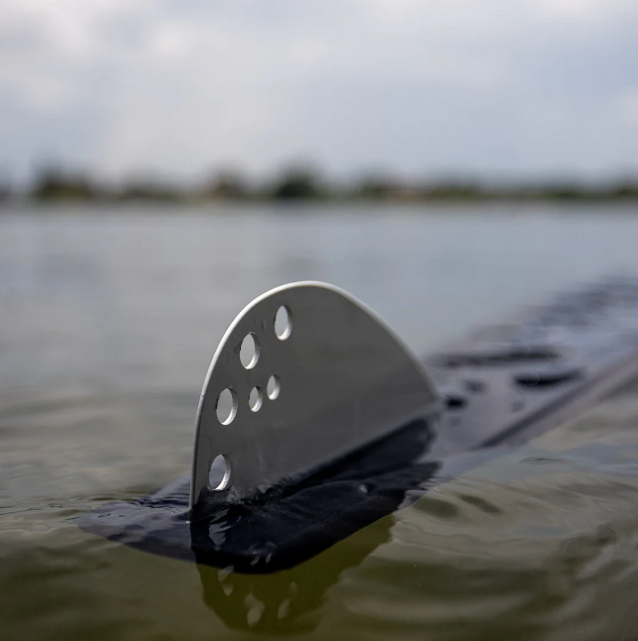 2024 Connelly Men’s Aspect Slalom Waterski, Connelly Aspect waterski, free-ride slalom ski, V-Tech step-base technology, lightweight men’s slalom ski, sharp bevel slalom waterski, aluminum drop-through fin, recreational glass flex ski, Connelly C.A.P.T. technology, polished speed base ski, slalom ski for slower speeds, Connelly adjustable bindings ski, versatile men’s slalom waterski, advanced free-ride waterski, waterski for 26-32 mph.