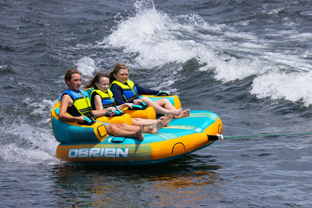 O'Brien Barca 3 multi-position towable tube with comfortable split seating design