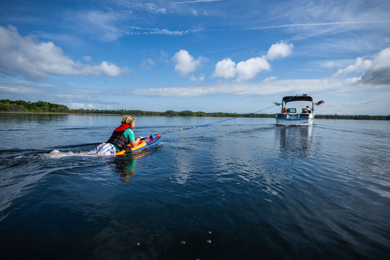 Connelly Fireball Kneeboard tow behind Mastercraft