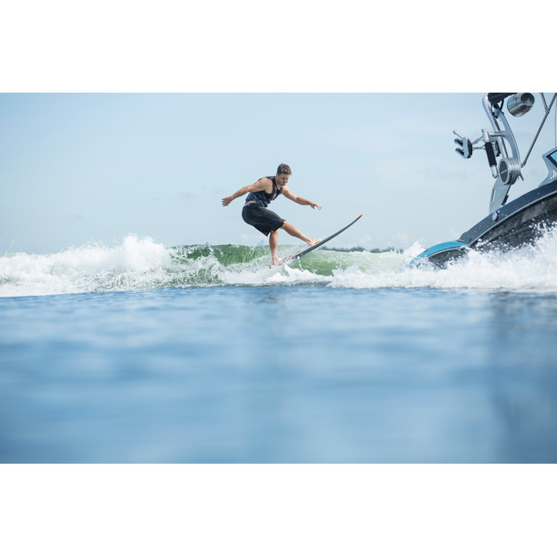 2019 Connelly Ono Wakesurf Board Action Photo