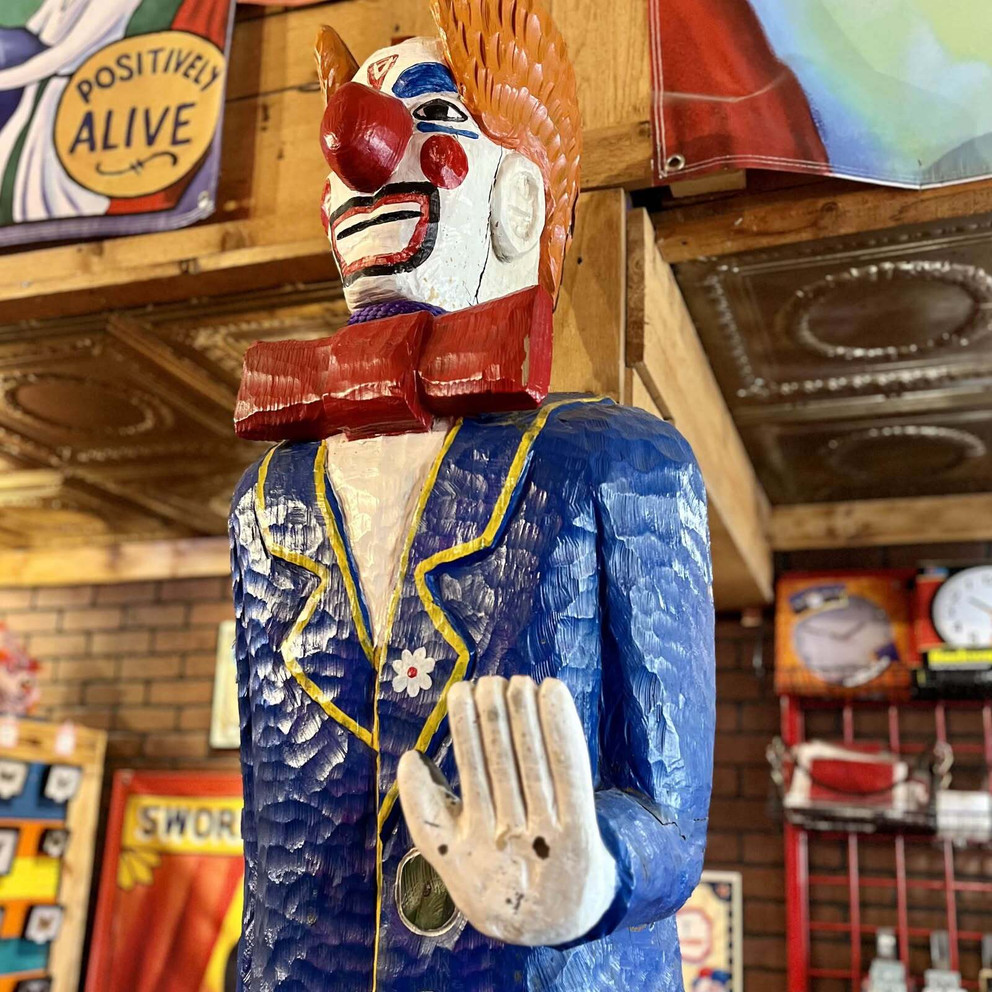 Uranus Sideshow Museum- There's A Lot Of Freaks In Uranus