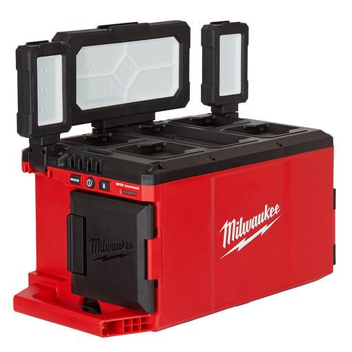 2357-20 M18 Milwaukee PACKOUT Light/Charger