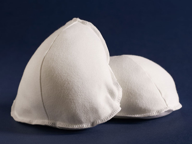 Carefix Marianne recovery bra with added textile puffs, designed for mastectomy and lumpectomy recovery with wire-free support.