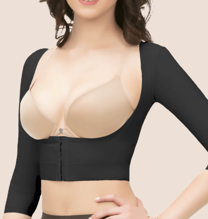 Breathable, latex-free fabric promotes comfort and skin health throughout the healing process.​