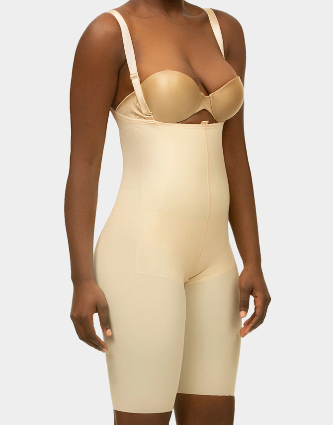 The Isavela BS08 is a no-zip, pull-on stage 2 compression bodysuit with adjustable shoulder straps, open crotch, and a high back for targeted post-surgical support.