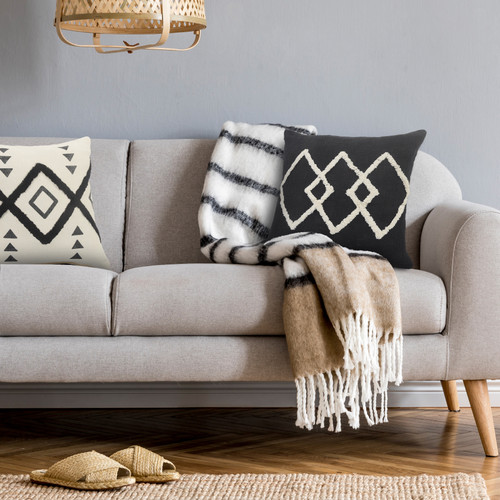 LR Home Avant-garde 07542 Black Natural Pillow