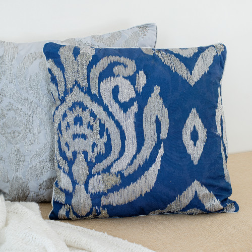 LR Home Cosmopolitan 08567 Blue Silver Pillow