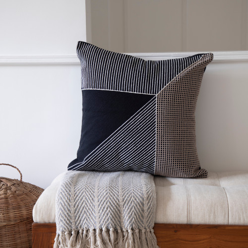 LR Home Stacy Garcia 08637 Black White Pillow