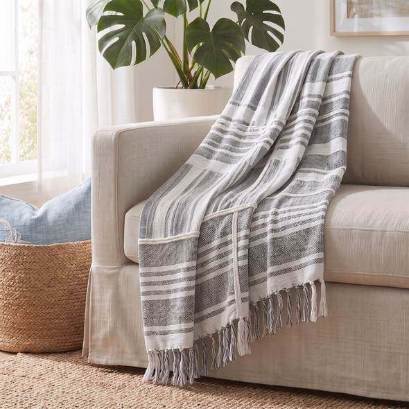 LR Home Sundry 80192 Gray White Throw
