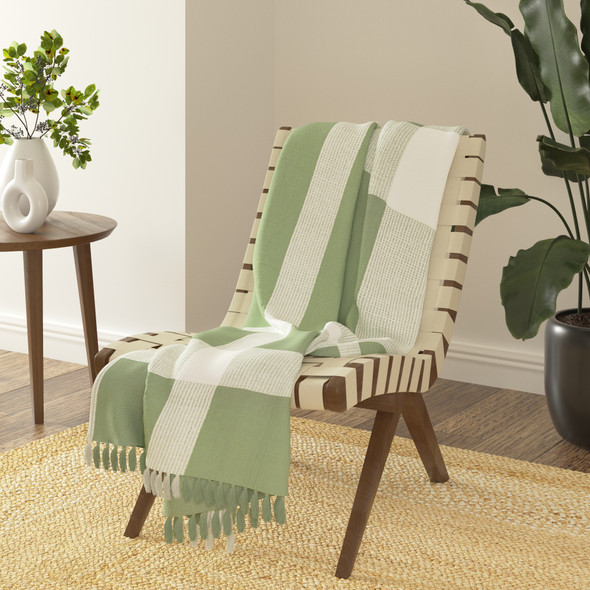 LR Home Highland 80285 Pastel Green White Throw