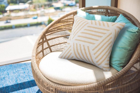 LR Home Elemental 07551 Tan White Pillow