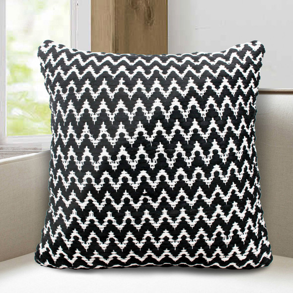 LR Home Modern Motif 07742 Black White Pillow