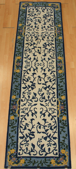 VinyardVI03 Ivory2 ft 6 in x 10 ft 100% WoolHand Tufted