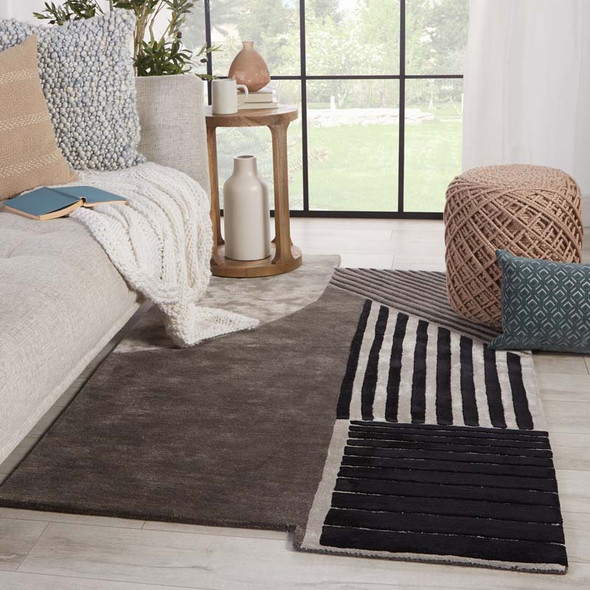 Jaipur Living Iconic ICO06 Ginata Area Rug