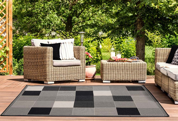 United Weavers Augusta 3900 10770 Grand Anse Black Rug